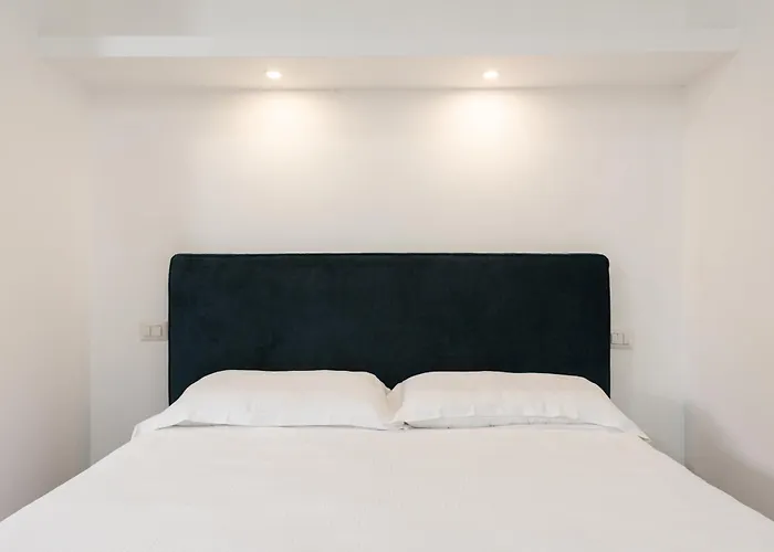 Aurelia Deluxe Suites